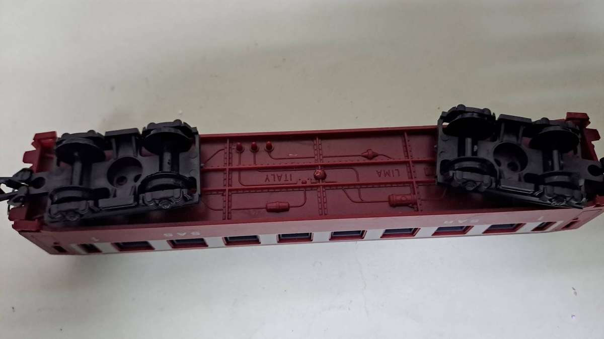 LIMA SAR Train Set (Locomotive with 3 passenger) BOXED