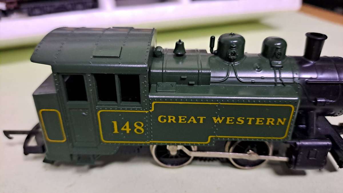 LIMA Great Western Train Set (Locomotive with 3 passenger) BOXED