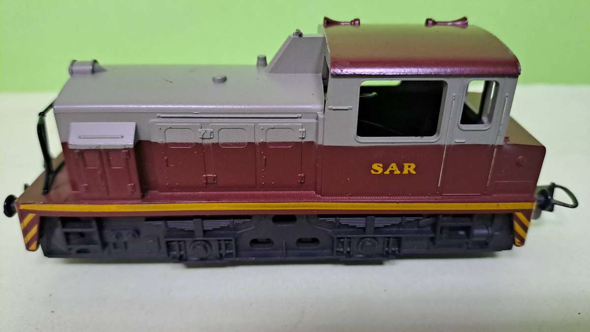 LIMA SAR Shunter with Grey Top UNBOXED (Excellent condition)