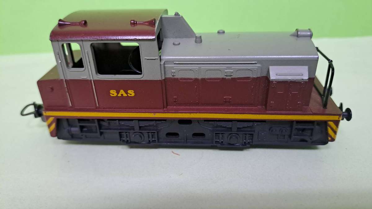 LIMA SAR Shunter with Grey Top UNBOXED (Excellent condition)