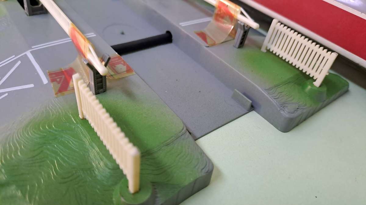 LIMA Automatic Crossing Gate (New old stock)