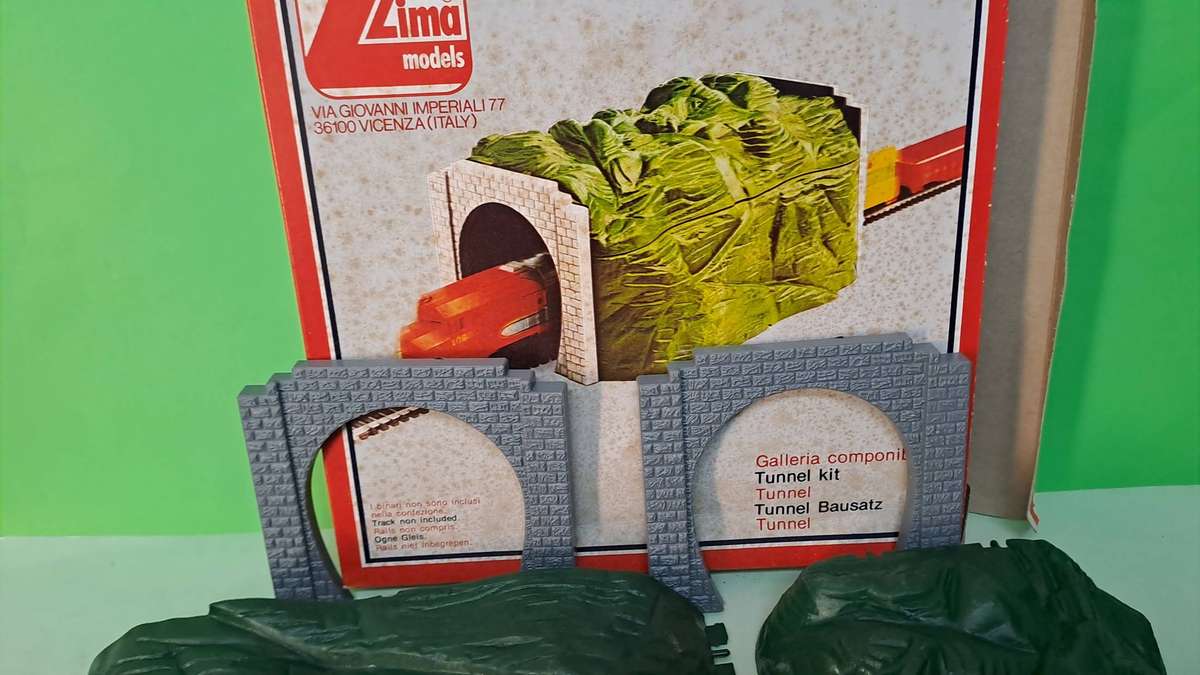 LIMA Tunnel BOXED (NEW old stock)