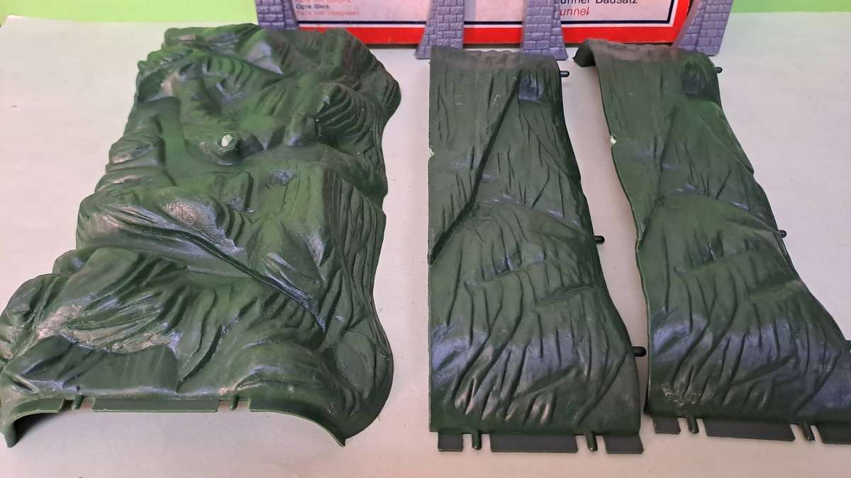 LIMA Tunnel BOXED (NEW old stock)