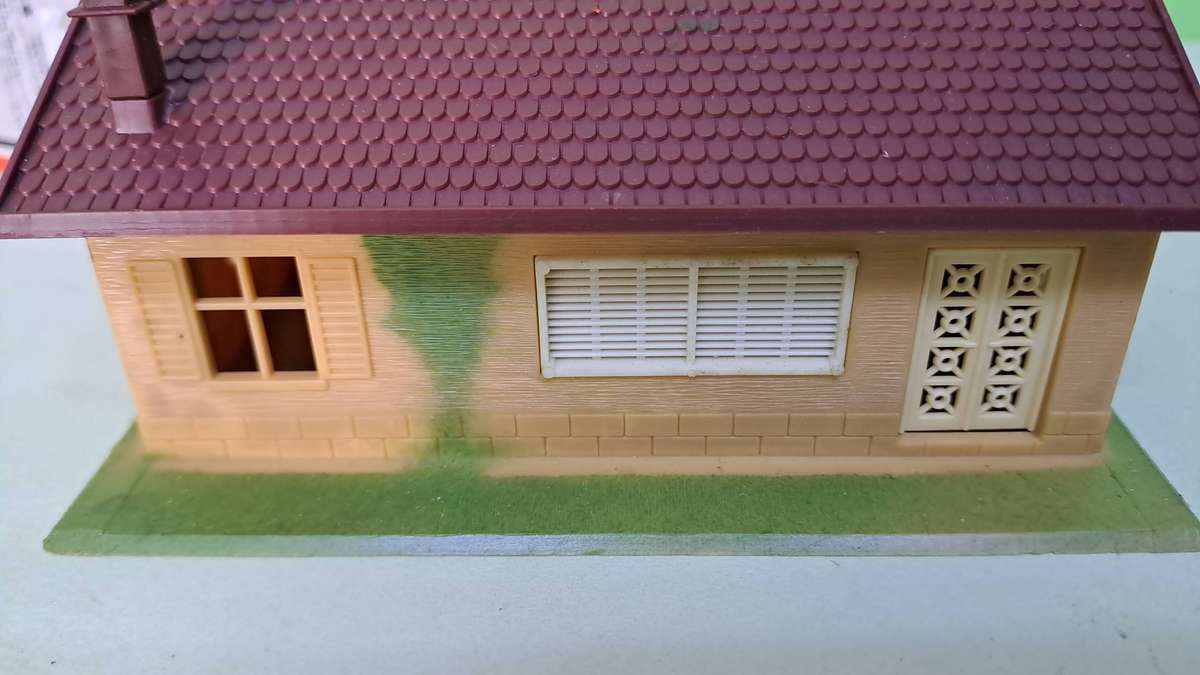 LIMA House BOXED (NEW old stock)