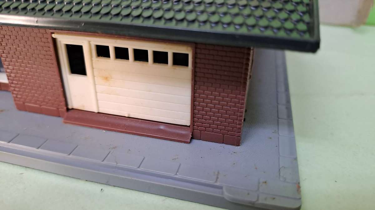 LIMA House BOXED (NEW old stock)