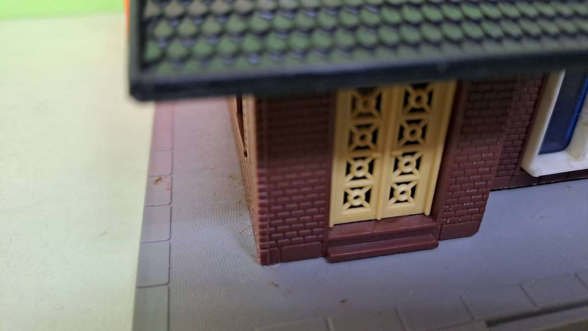 LIMA House BOXED (NEW old stock)