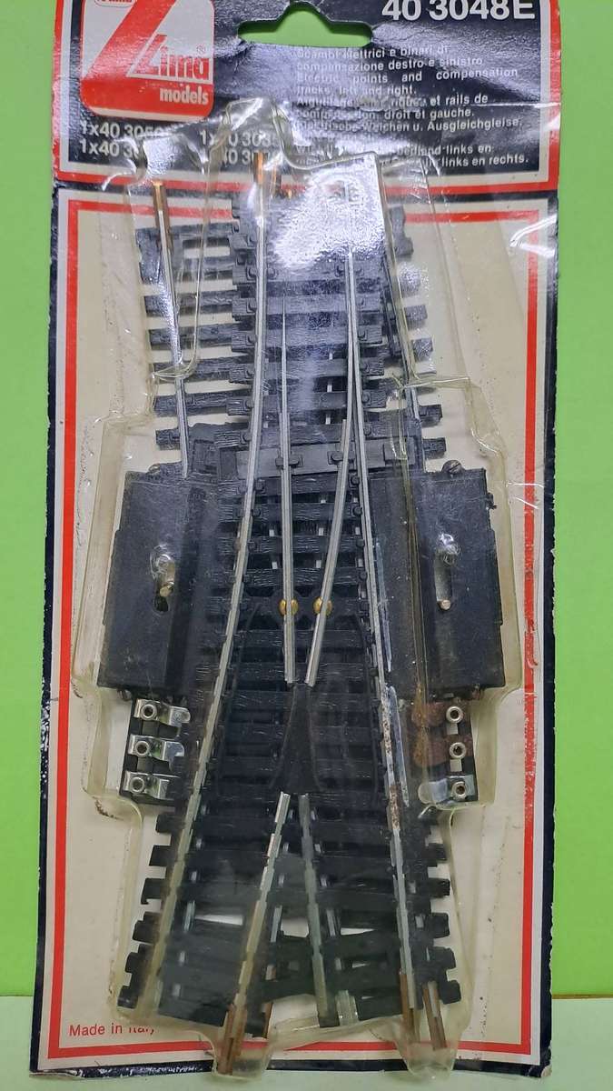 LIMA 403048E Electric Left and Right hand Switches with compensation tracks.