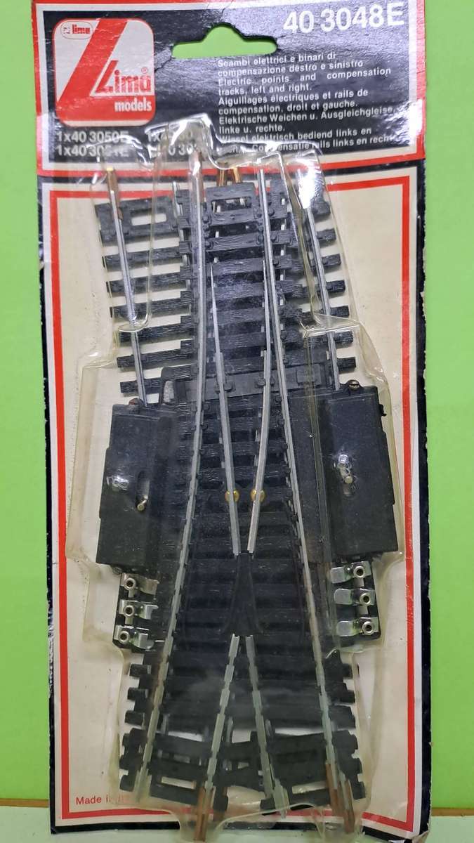 LIMA 403048E Electric Left and Right hand Switches with compensation tracks.