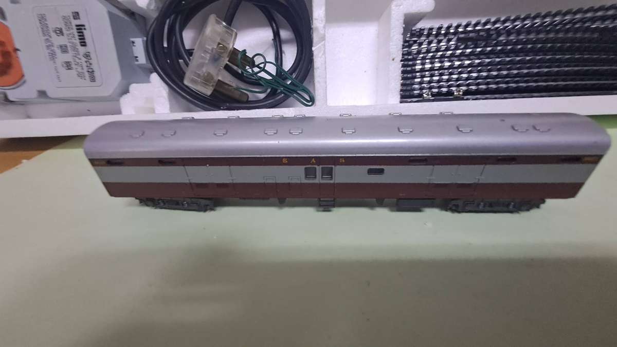 LIMA SAR Trans Karoo Train Set (Complete with Dummy Loco and 4 wagons) BOXED