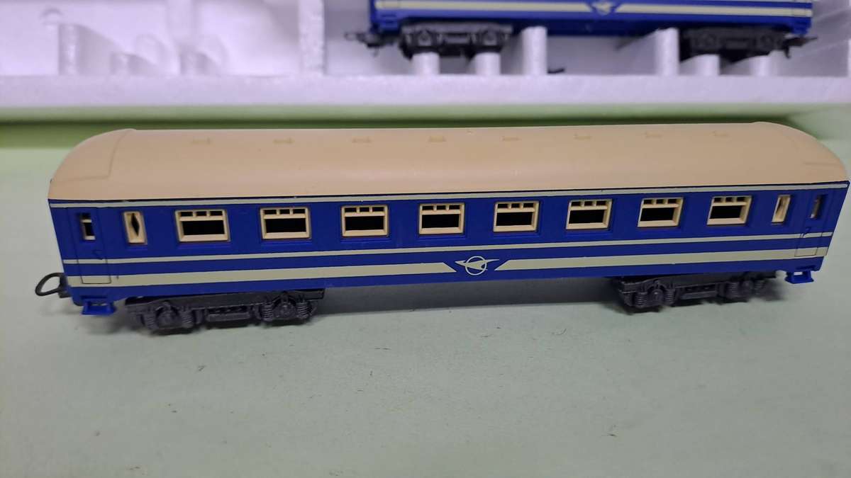 LIMA SAR Blue Train Set Steam (Locomotive with 3 wagons) BOXED NEW