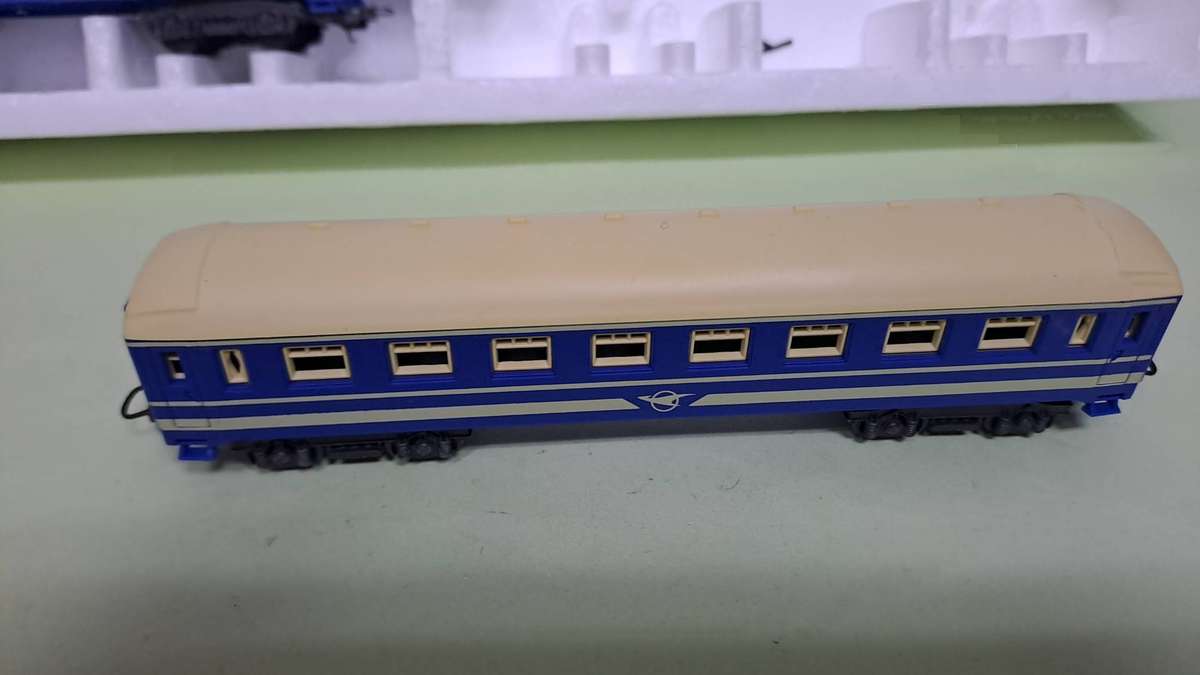 LIMA SAR Blue Train Set Steam (Locomotive with 3 wagons) BOXED NEW