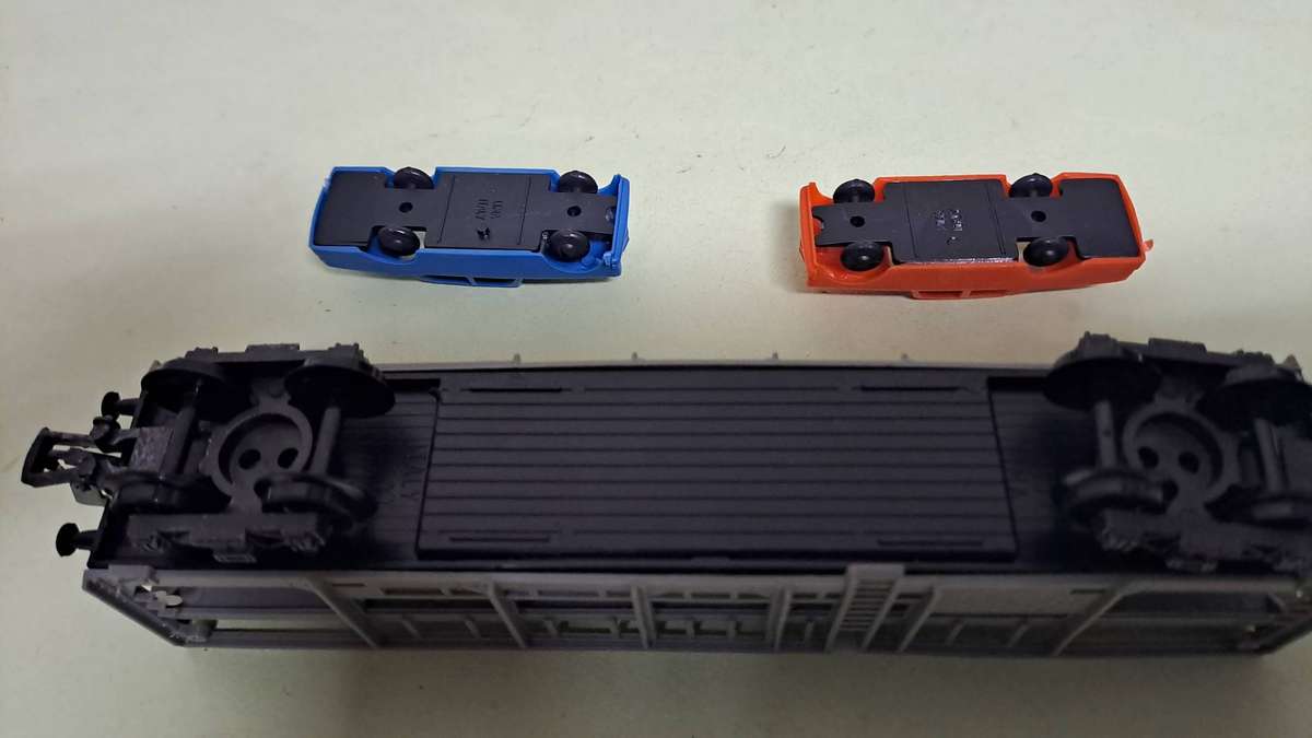 LIMA SAR Blue Train Set Steam (Locomotive with 3 wagons) BOXED NEW