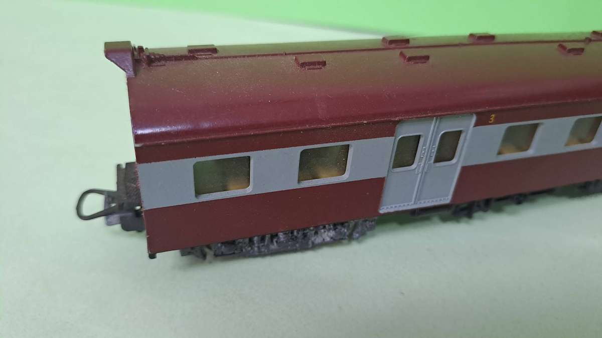 LIMA Train SAR Suburban Coach 3rd class UNBOXED Good Condition