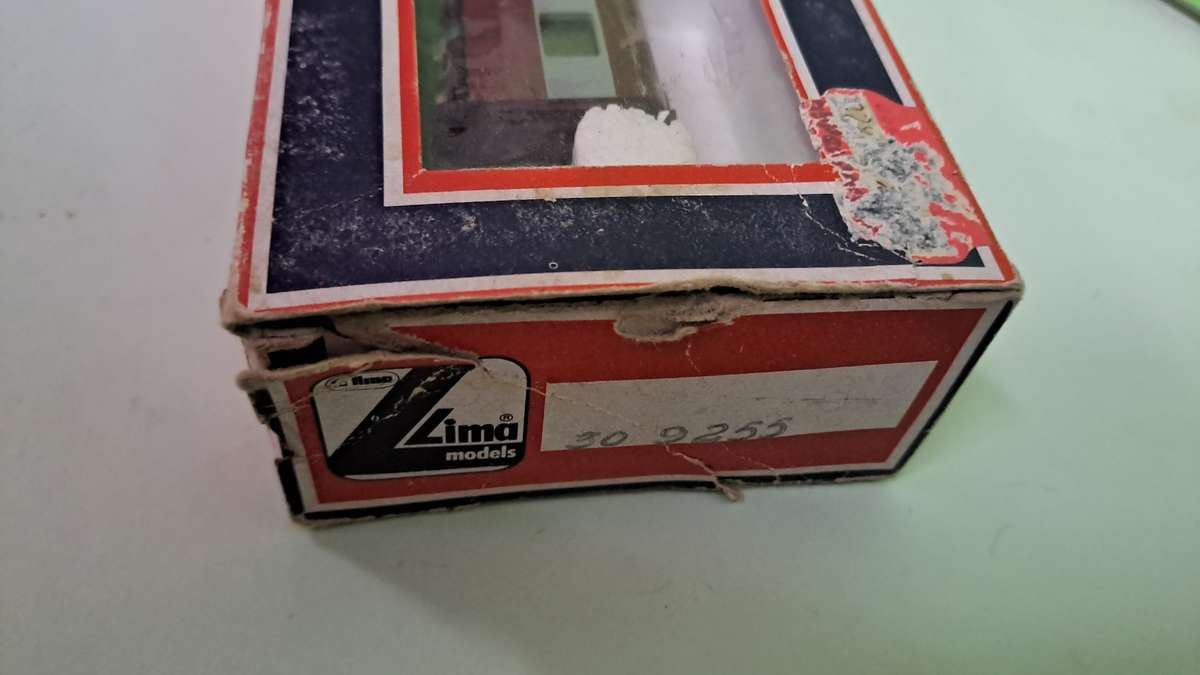 LIMA Train SAR Suburban Coach 1st class BOXED