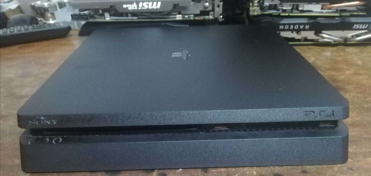 Playstation 4 Slim 500Gig