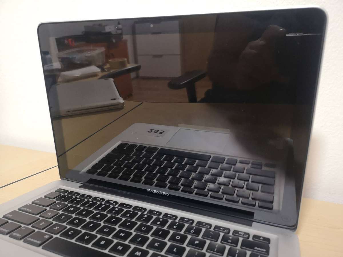 Insurance Claim - Laptop LOT 4 - MACBOOK