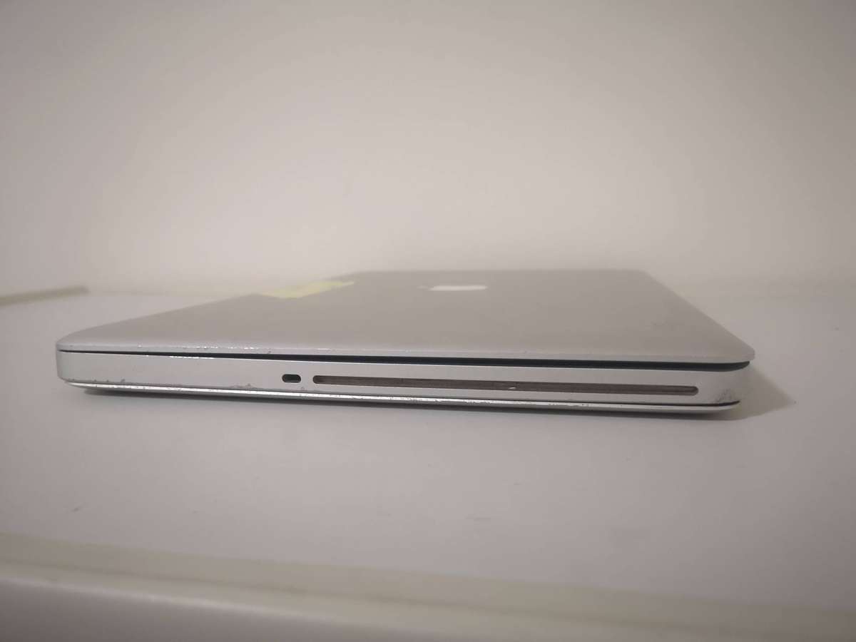 Insurance Claim - Laptop - MACBOOK LOT 5
