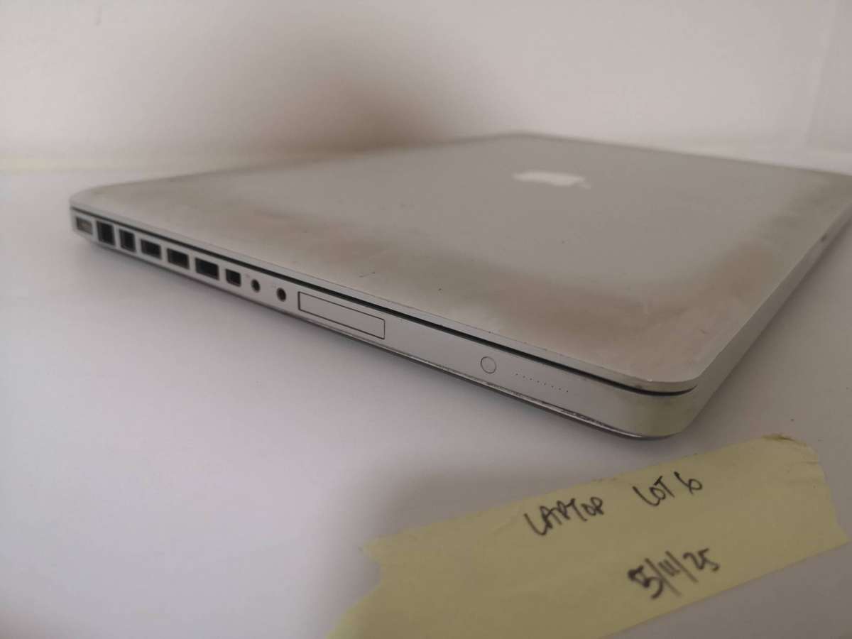 MACBOOK LOT 6