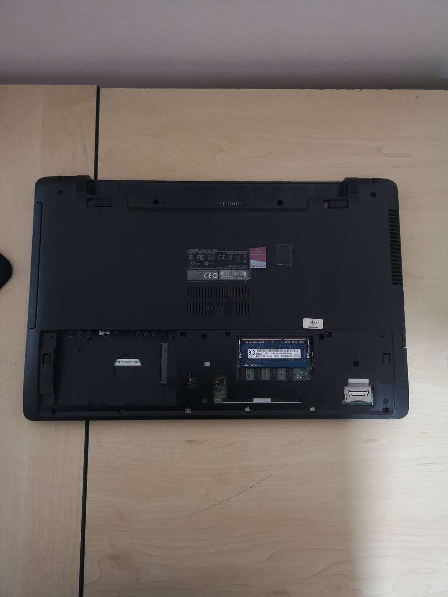 Insurance Claim - Laptop LOT 5