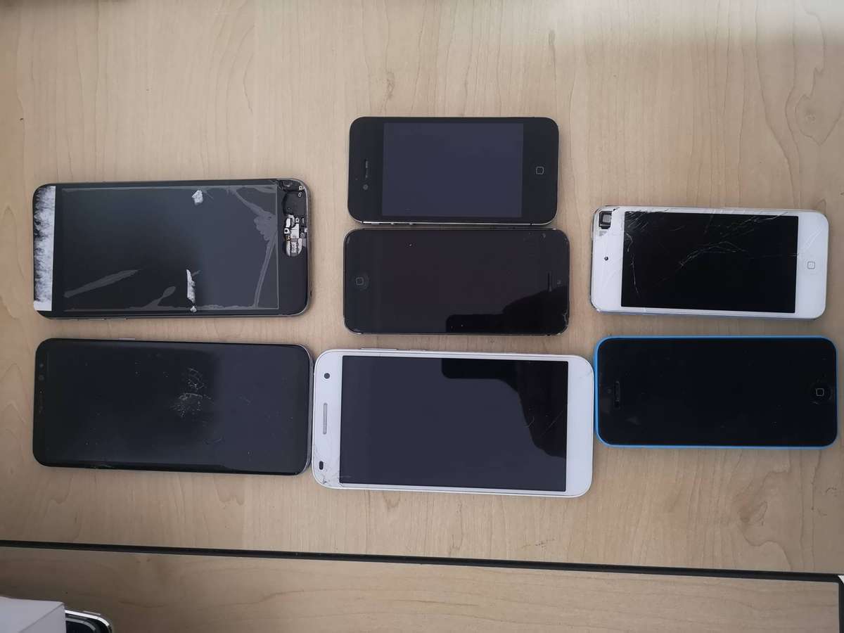 Insurance Claim - Phone LOT 1