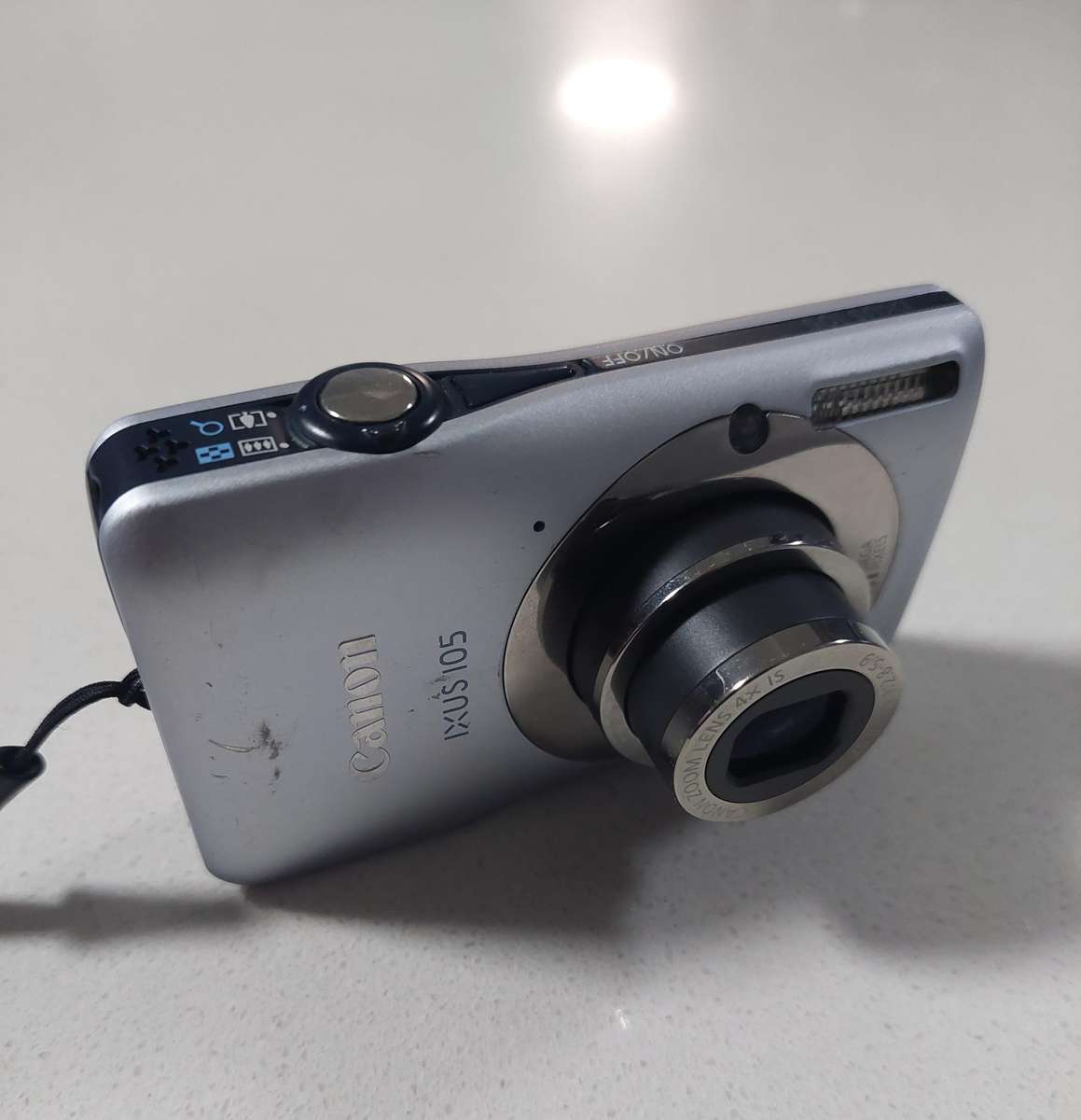 Canon IXUS digital camera 105  (12.1m/pixel, 4 x optical zoom, video recording)