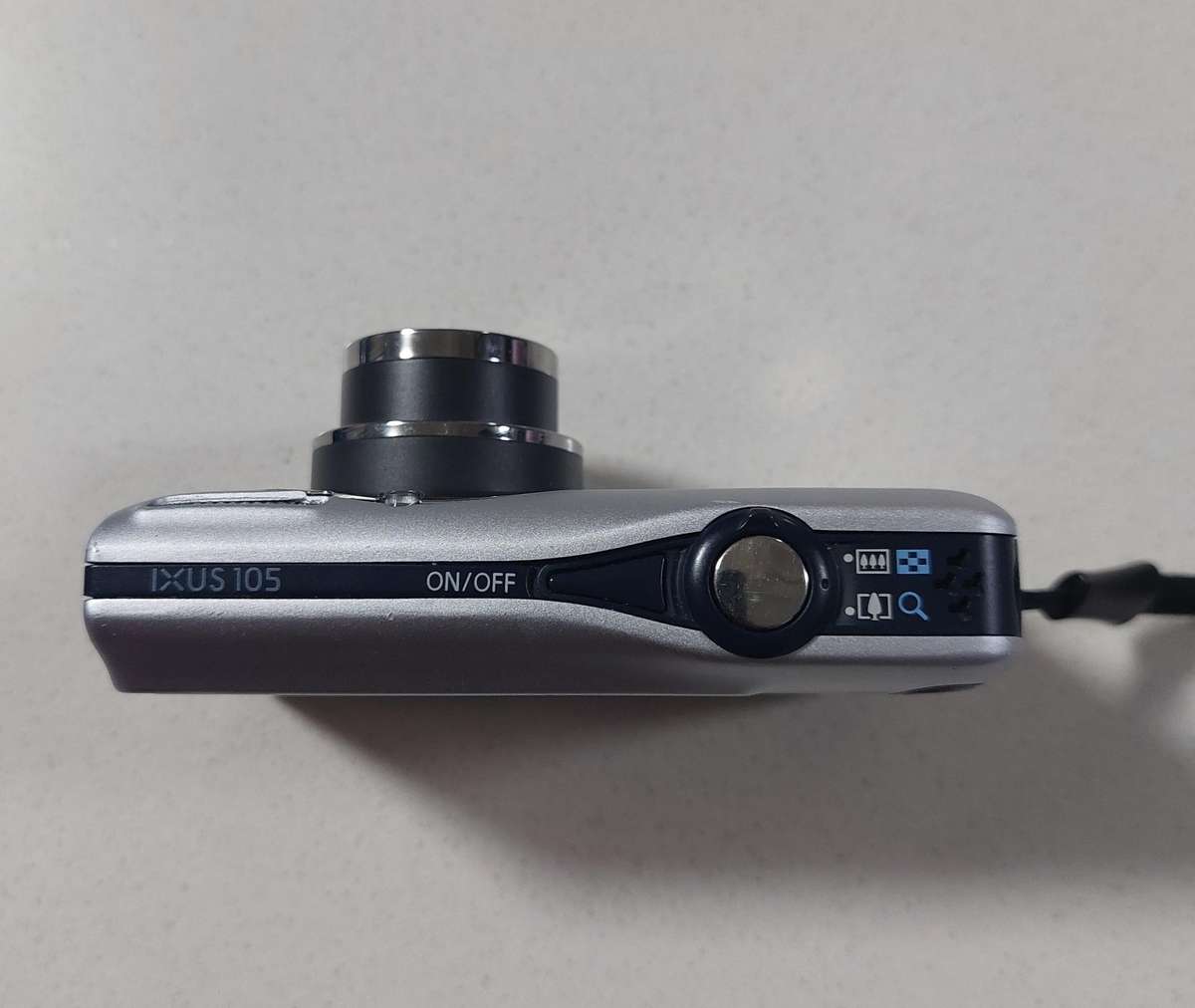 Canon IXUS digital camera 105  (12.1m/pixel, 4 x optical zoom, video recording)