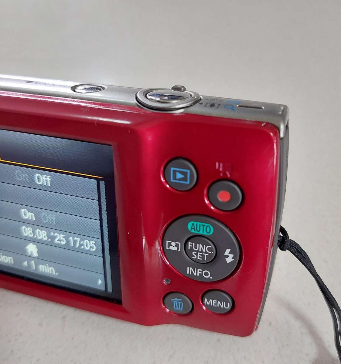 Canon IXUS digital camera 175 (20 m/pixel, 8 x optical zoom, HD video) In PRESTINE condition