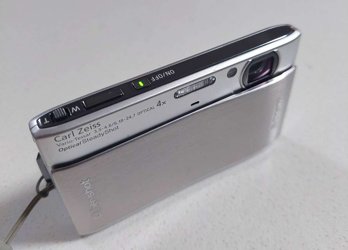 Sony Cybershot digital camera DSC-TX1 Touchscreen (10.2 m/pixel, 4 x optical zoom, HD video)