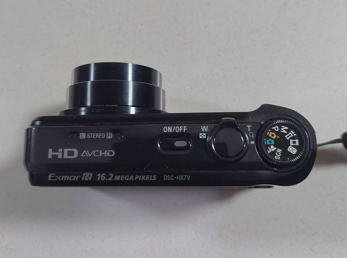 Sony Cybershot digital camera DSC-HX7V (16.2 m/pixel "Exmor R", 10 x optical zoom, Full HD video)