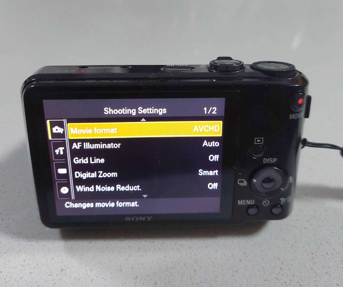 Sony Cybershot digital camera DSC-HX7V (16.2 m/pixel "Exmor R", 10 x optical zoom, Full HD video)