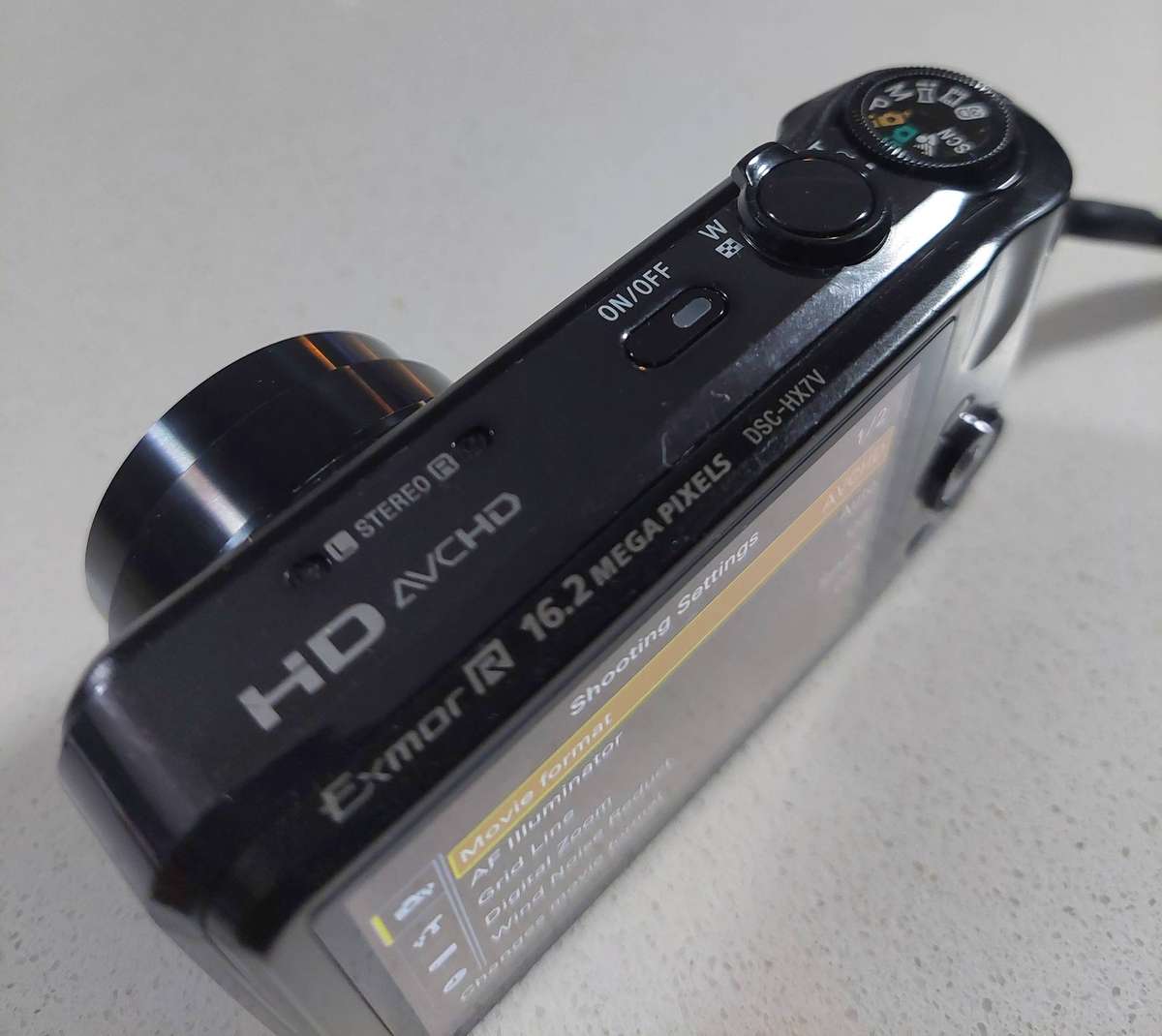 Sony Cybershot digital camera DSC-HX7V (16.2 m/pixel "Exmor R", 10 x optical zoom, Full HD video)