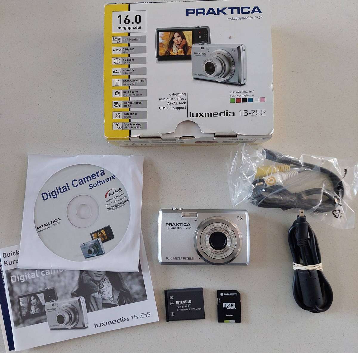 Praktika 16 m/pixel pocket camera (works % with box and acc)
