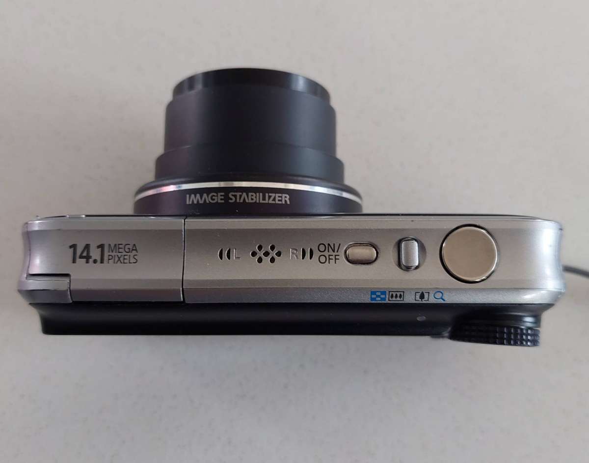 Canon PowerShot digital camera SX120 IS (14.1 m/pixel, 14 x optical zoom, HD video recording)