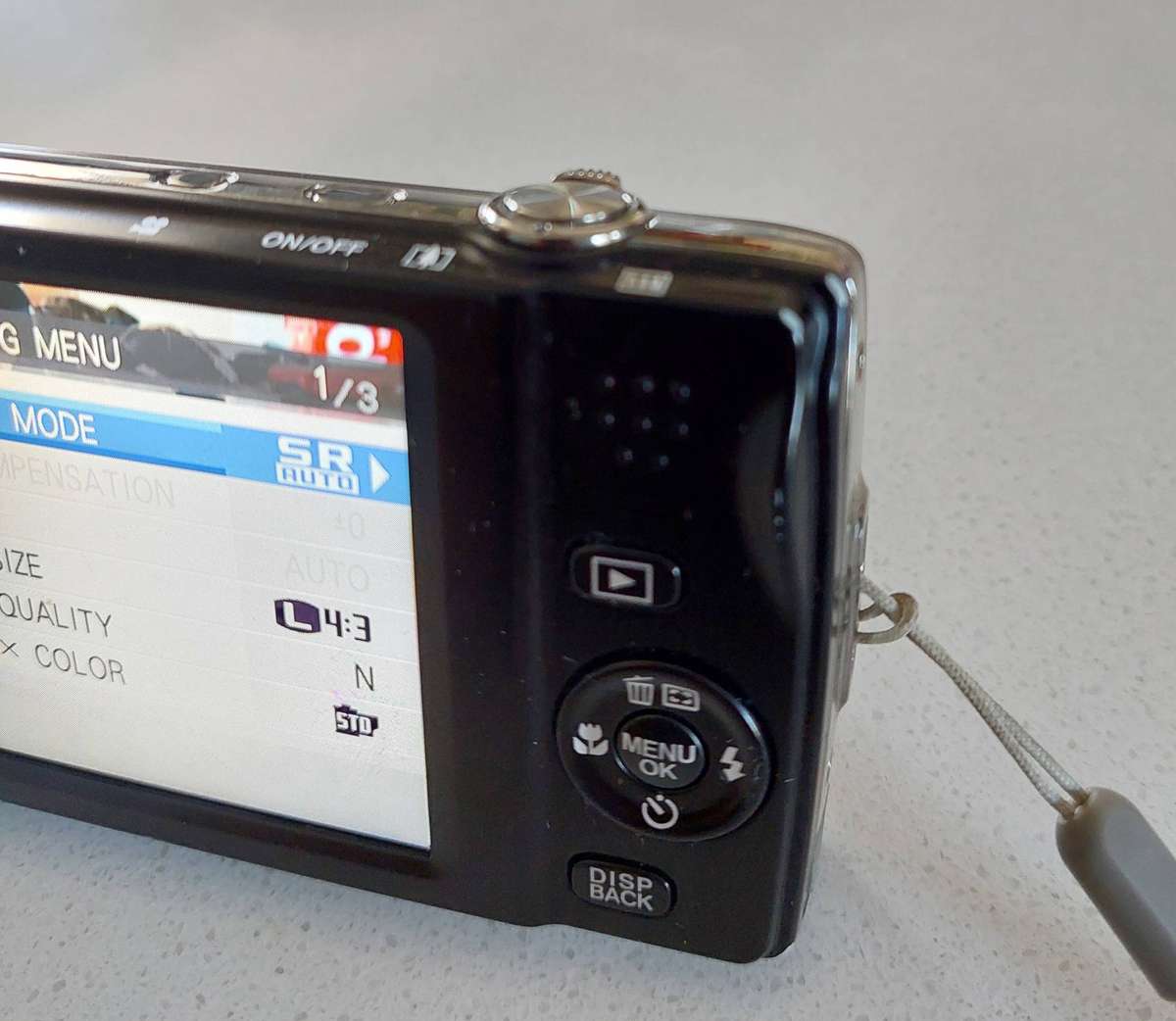 FujiFilm FinePix digital camera T550 (16 m/pixel, massive 12 x optical zoom, HD video recording)