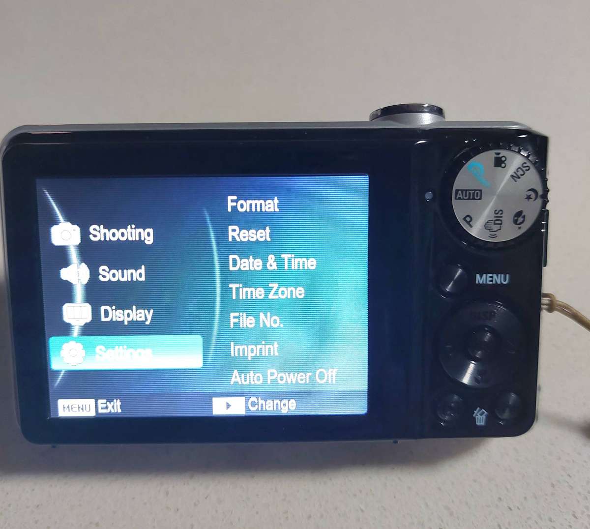 Samsung digital camera TL205 (front and rear lcd, 12.2 m/pixel, 3 x optical zoom, video mode)