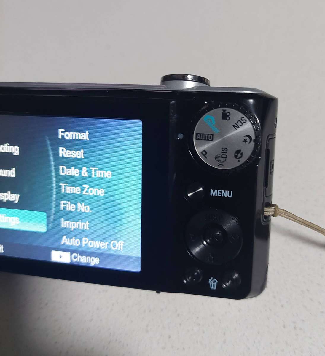 Samsung digital camera TL205 (front and rear lcd, 12.2 m/pixel, 3 x optical zoom, video mode)