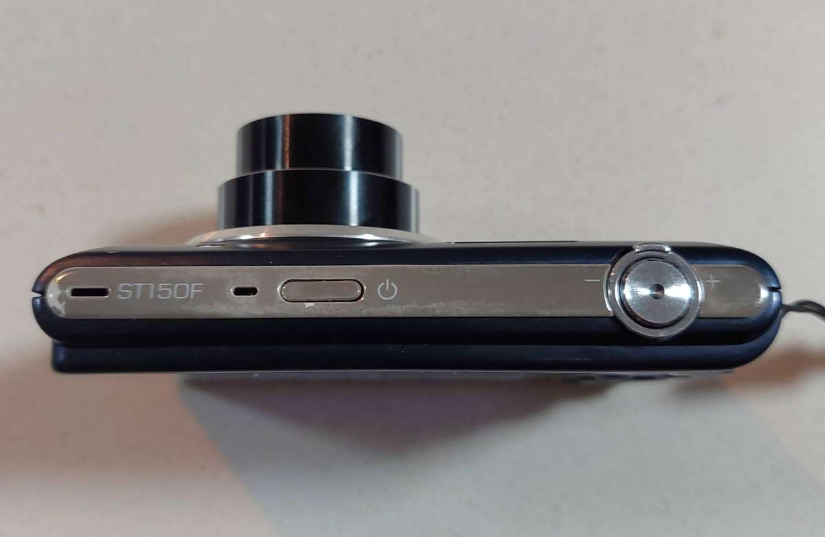 Samsung digital camera ST150F Wi-Fi (16.2 m/pixel, 5 x optical zoom, HD video recording)