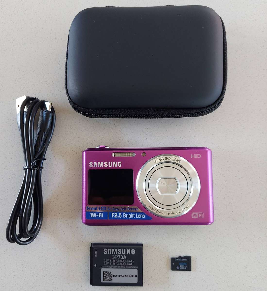 Samsung digital camera DV150F Wi-Fi (16.2 m/pixel, 5 x optical zoom, HD video recording)