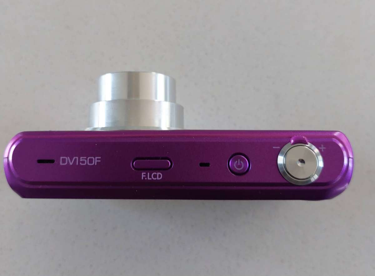 Samsung digital camera DV150F Wi-Fi (16.2 m/pixel, 5 x optical zoom, HD video recording)