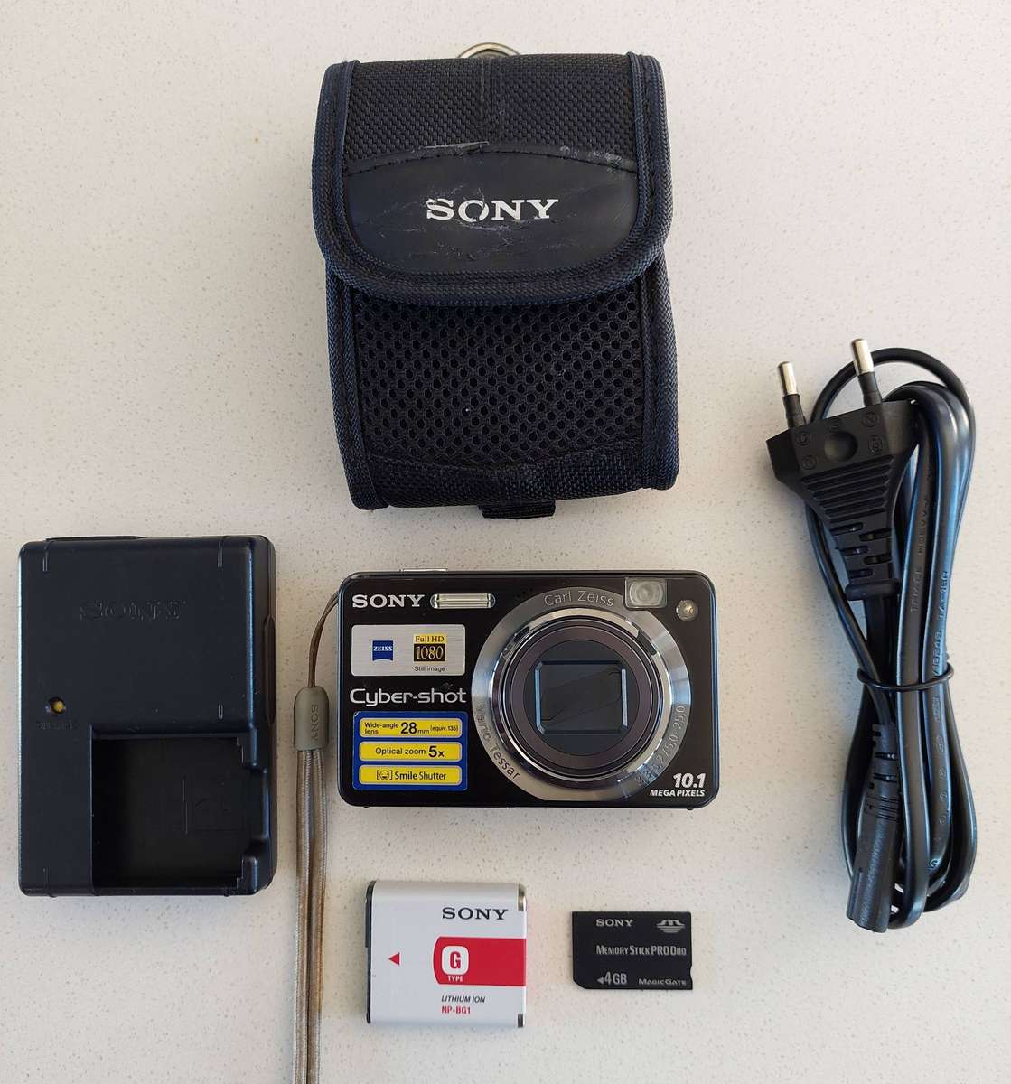 Sony Cybershot digital camera DSC-W170 (10.1 m/pixel, 5 x optical zoom, video recording)