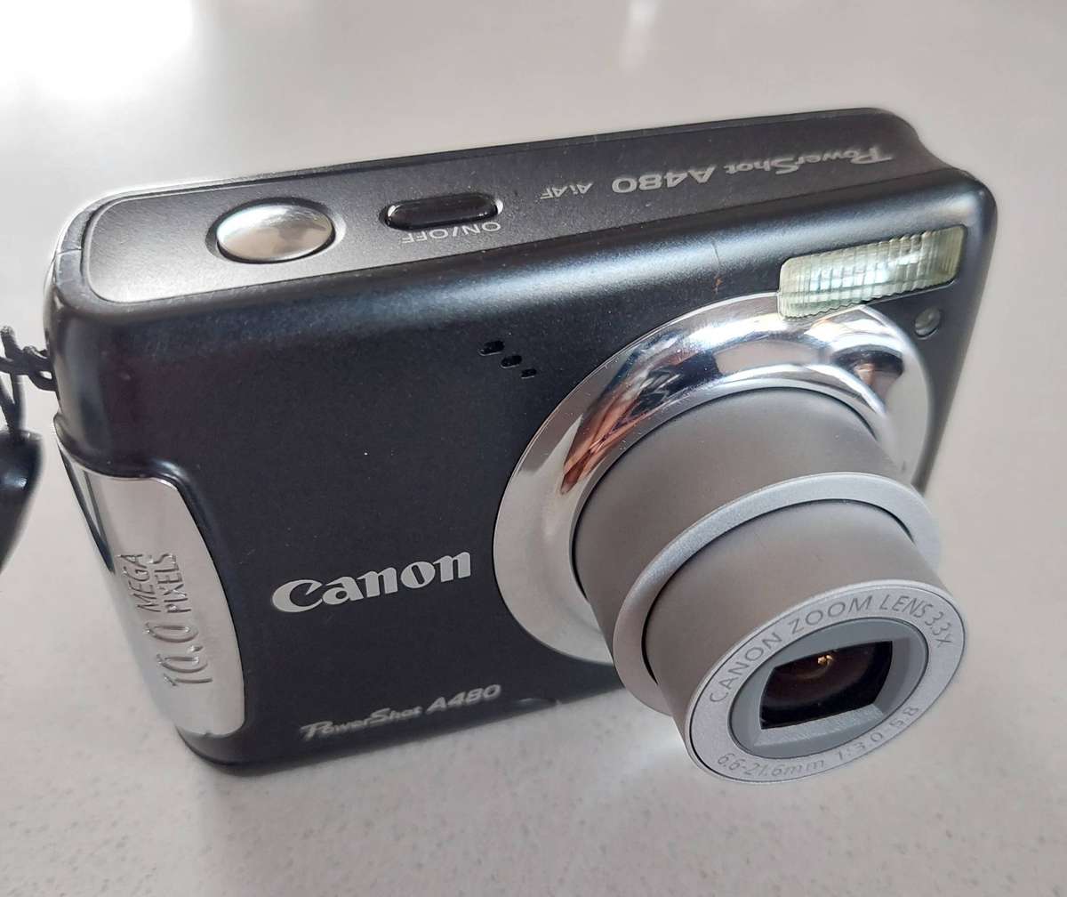 Canon PowerShot digital camera A480 (10 m/pixel, 3.3 x optical zoom, video recording)