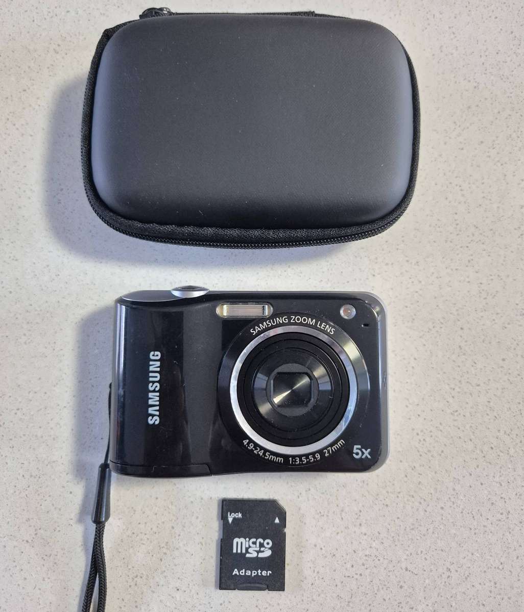 Samsung digital camera ES28  (12.2 m/pixel, 5 x optical zoom, video recording)