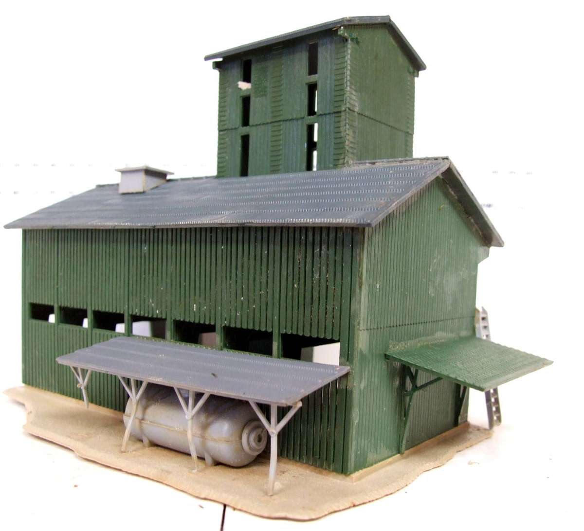 POLA N:  On Auction is this Sawmill in Fair Used Condition.