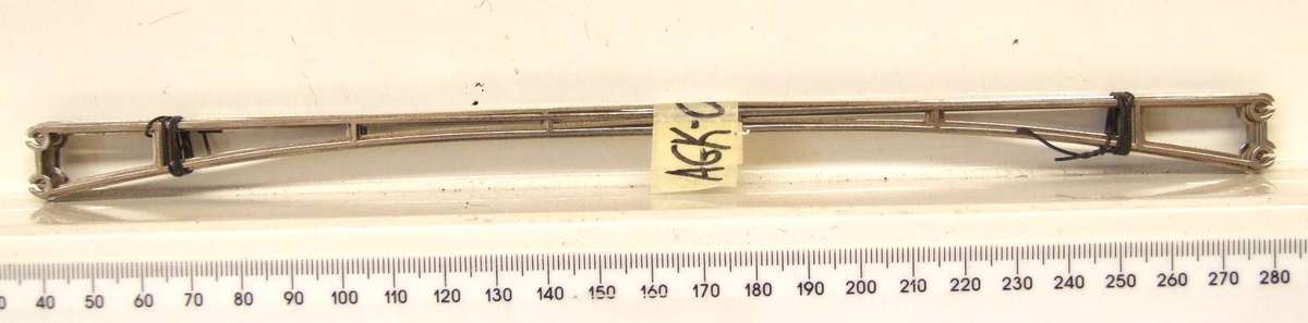 MARKLIN HO:  On Auction are these 24pc(18cm) Overhead Centenary Wires in Fair Used Condition.(GR)