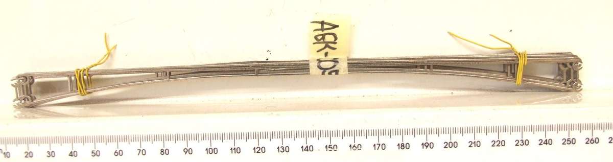 MARKLIN HO:  On Auction are these 24pc(18cm) Overhead Centenary Wires in Fair Used Condition.(GR)