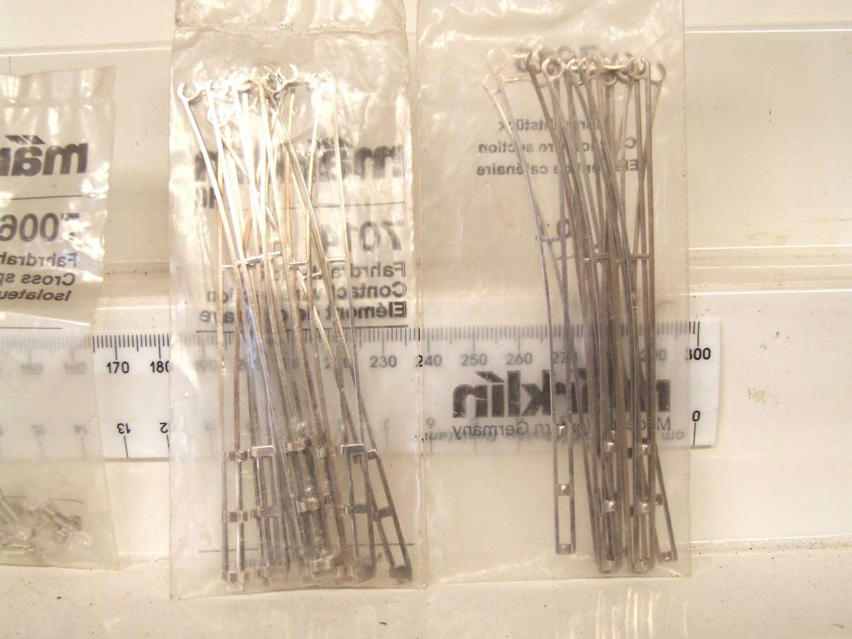 MARKLIN HO:  On Auction are these Mixed Overhead Centenary Wires in Good Used Condition.(GR)