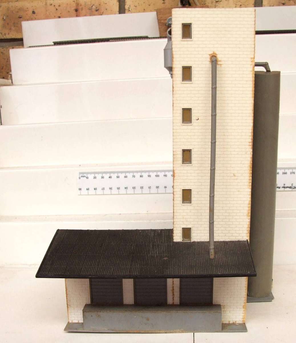 SCENERY HO/OO: On Auction is this (25cm High) Grain Silo Building in Fair Used Condition.