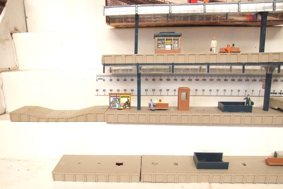 VOLLMER HO: On Auction is this Station Platform in Fair Used and Boxed Condition.