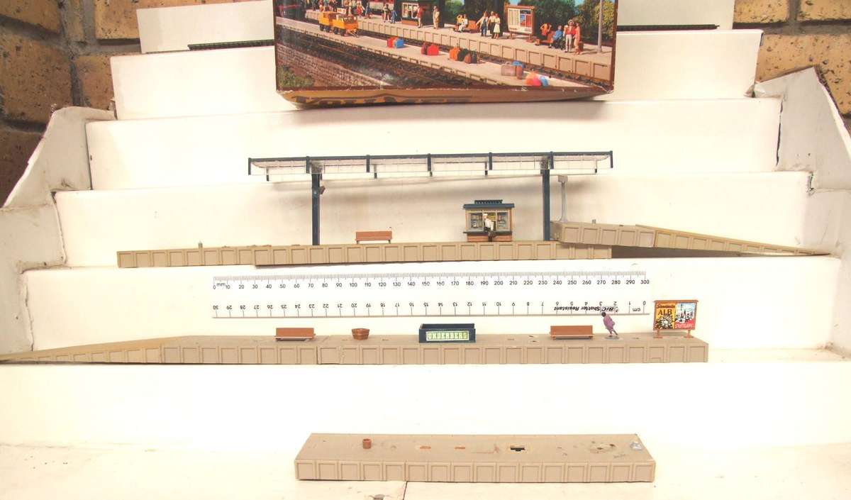 VOLLMER HO: On Auction is this Station Platform in Fair Used and Boxed Condition.