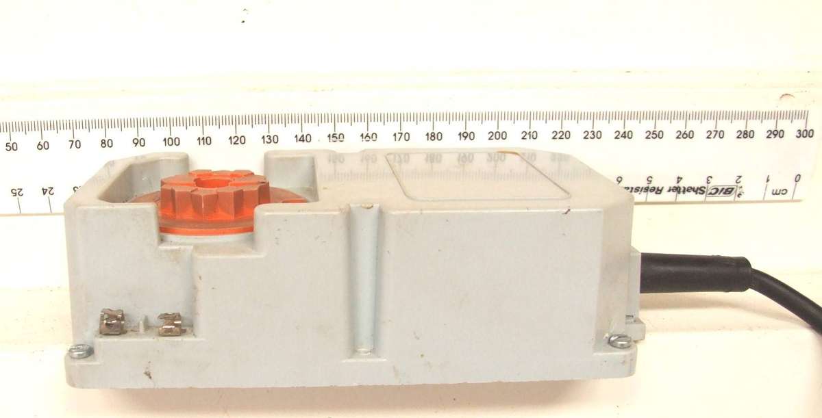 LIMA POWER SUPPLY: 220V/12.5V DC Power Supply/Controller in good un-boxed condition(Italy)